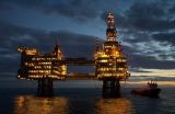 Offshore platform in night.jpg